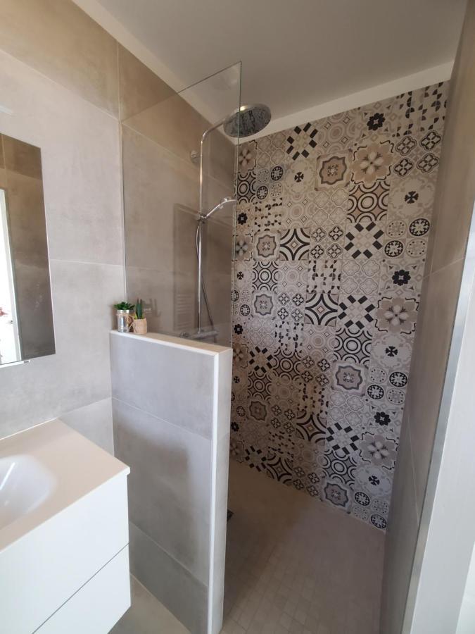 Charmant Studio Moderne Avec Exterieur "Dormir En Provence" Фонтвілль Екстер'єр фото